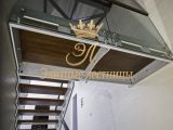 Лестница на косоуре со стеклянным ограждением — фото 29