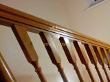Лестница из сосны со ступенями и поручнем из бука — фото 5